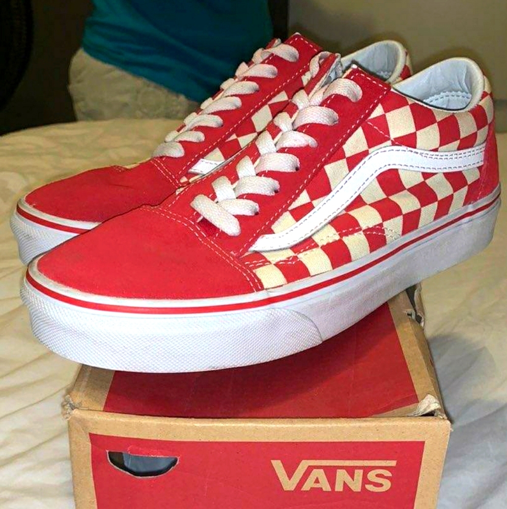 Vans primary red checkered lace up shoes